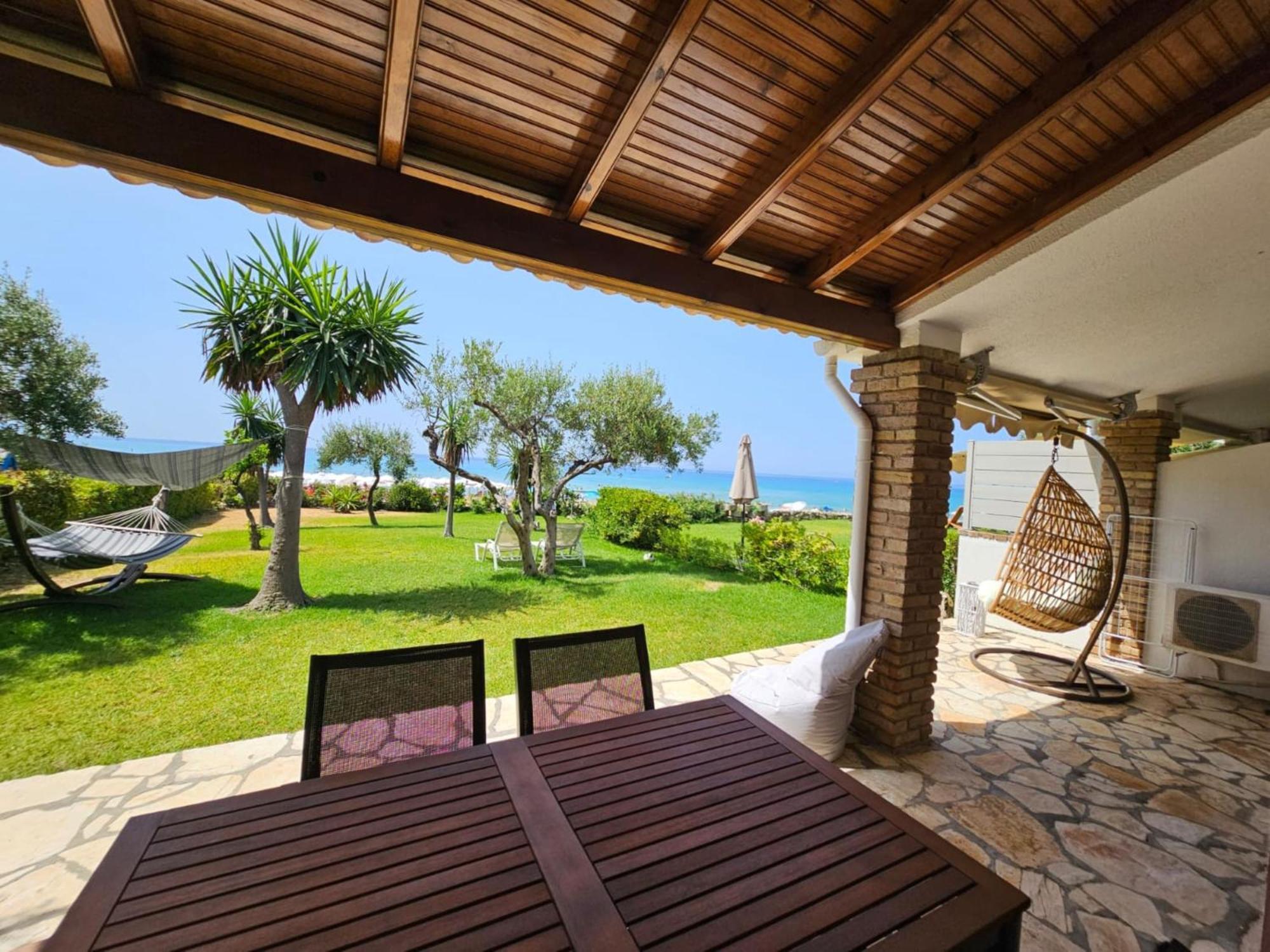Glyfada Beachfront Apartment A3G Εξωτερικό φωτογραφία