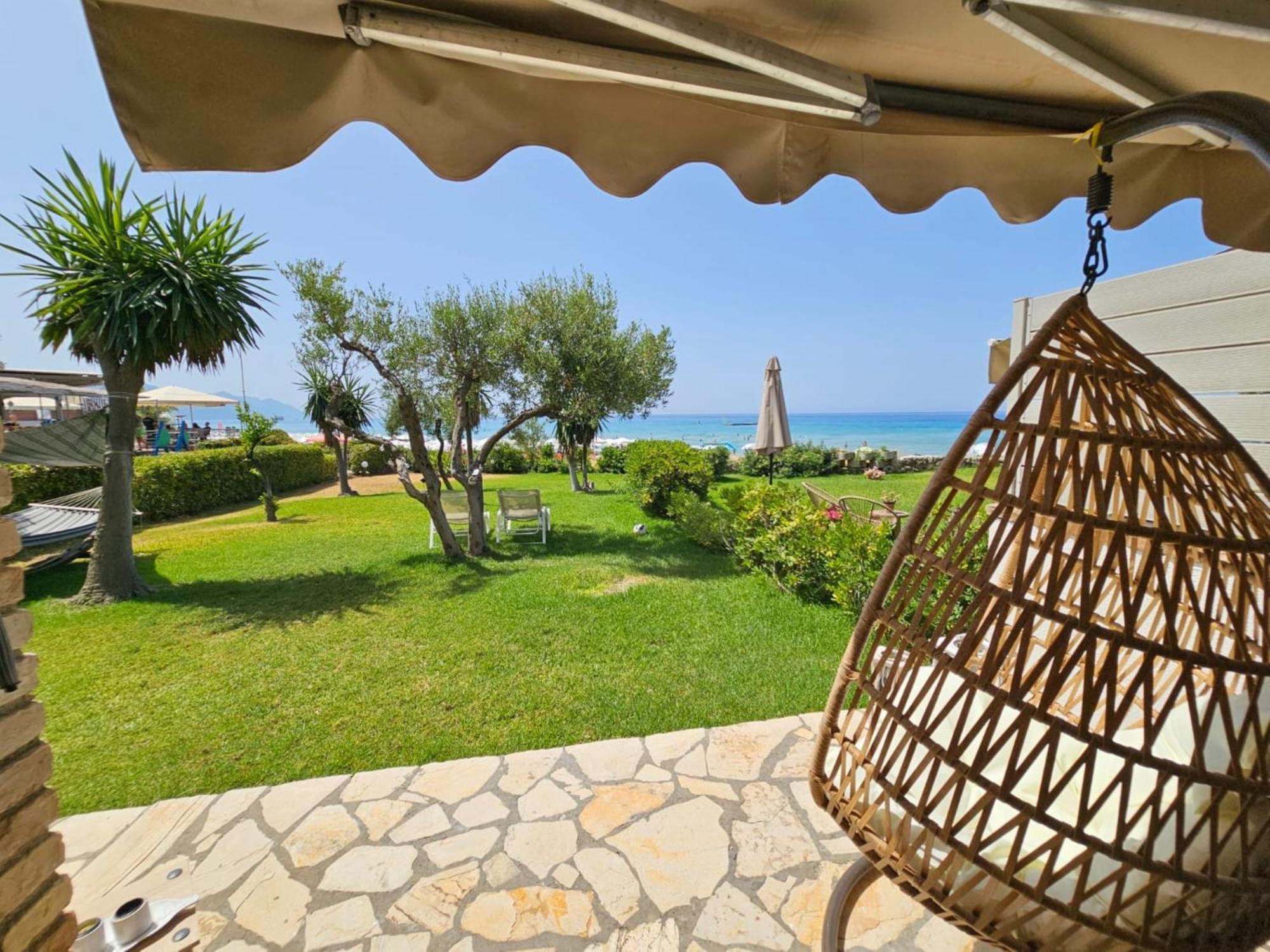 Glyfada Beachfront Apartment A3G Εξωτερικό φωτογραφία