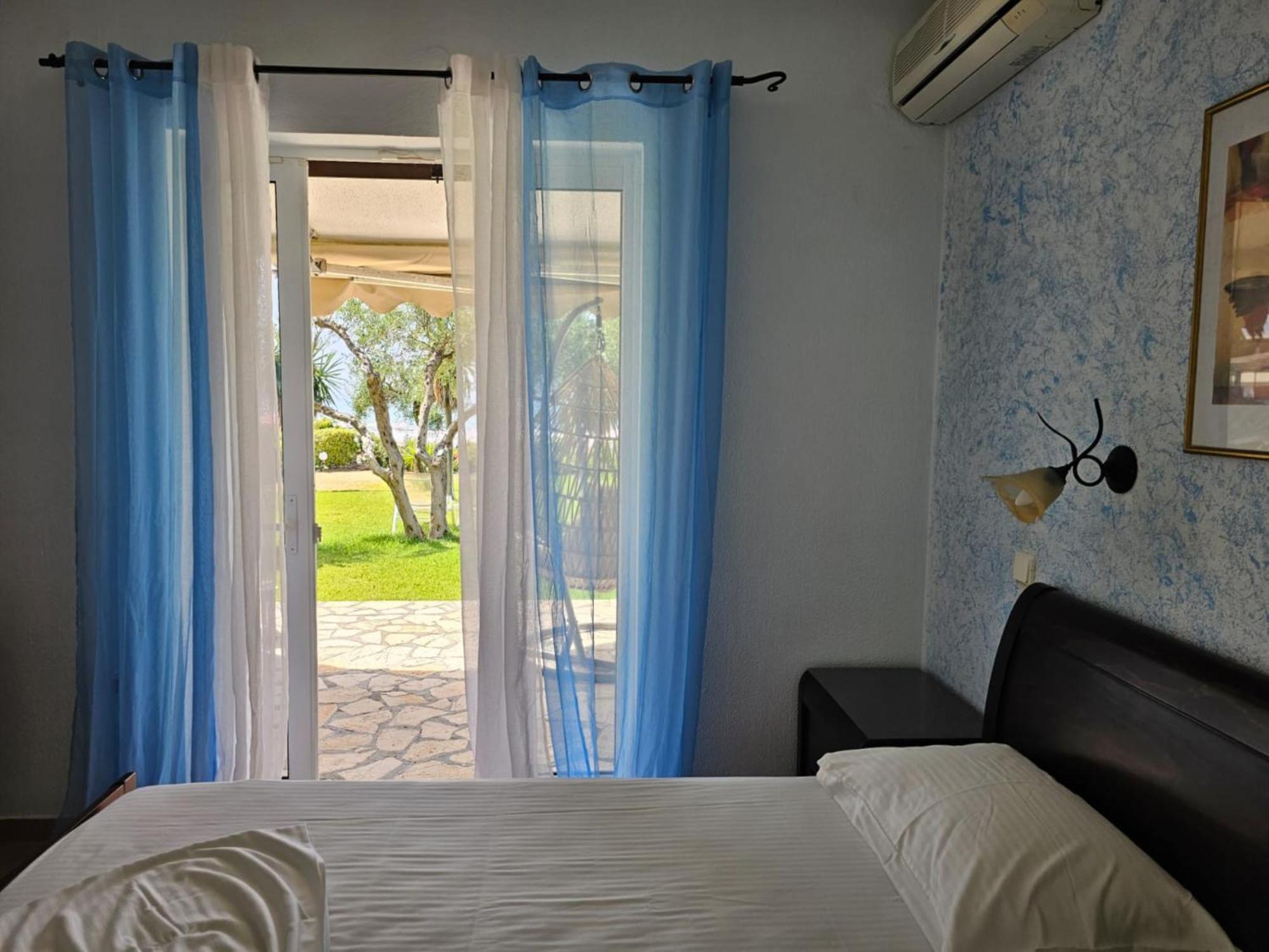 Glyfada Beachfront Apartment A3G Εξωτερικό φωτογραφία