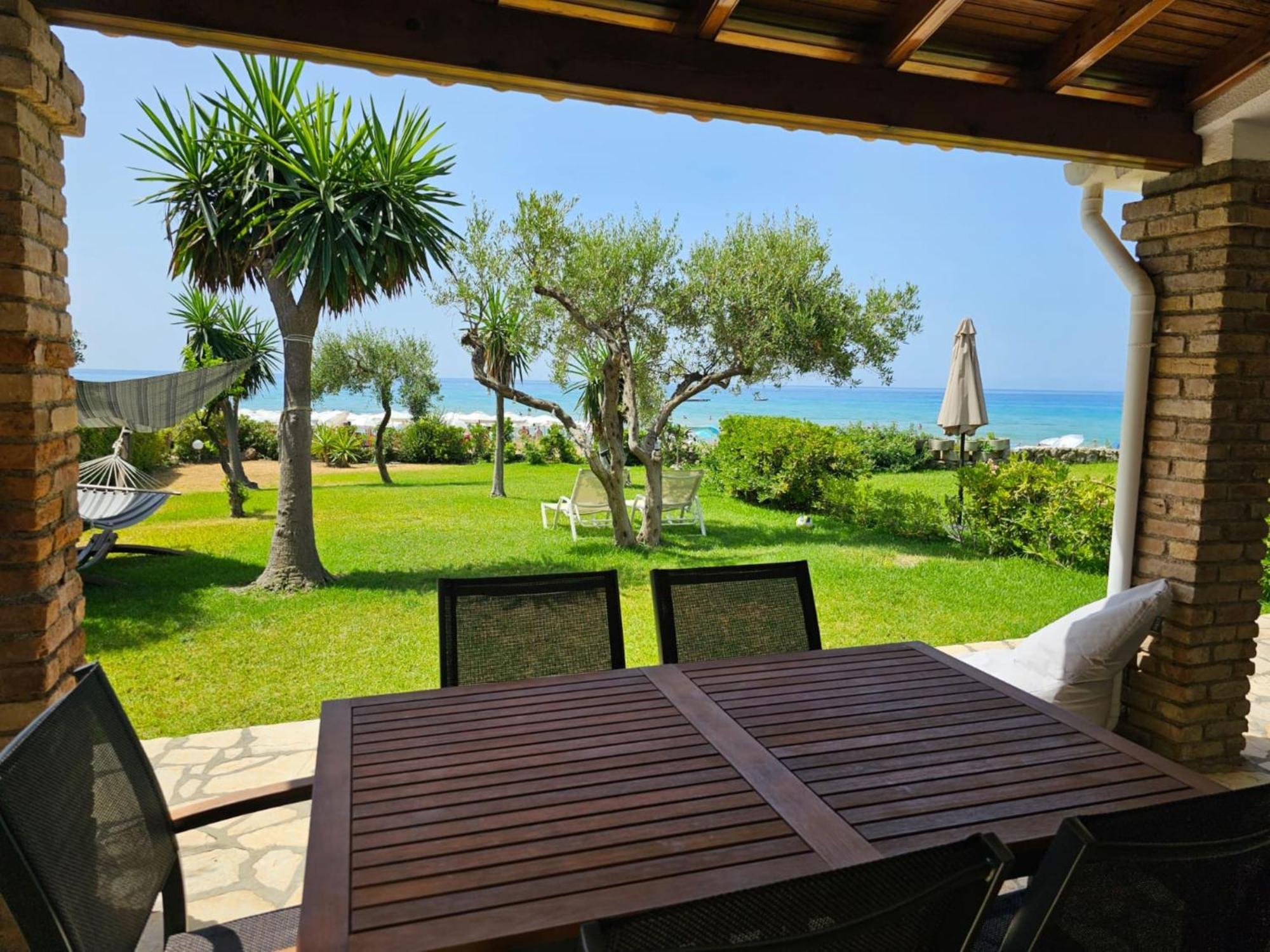 Glyfada Beachfront Apartment A3G Εξωτερικό φωτογραφία
